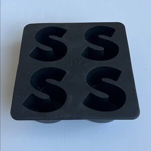 Black Letter S Silicone Ice Molds Tray